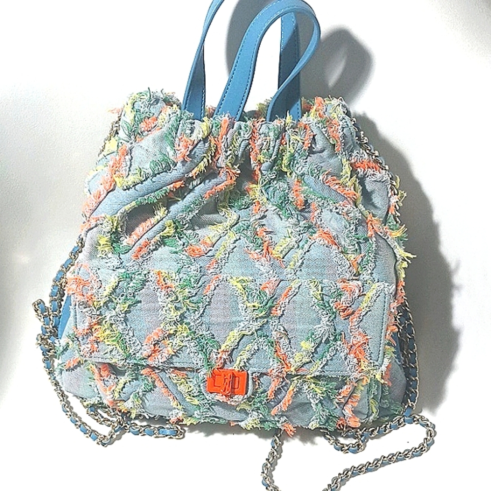 STEVE MADDEN CONVERTIBLE BLUE BAG WITH DIAMOND FEATHER DETAILS BAG